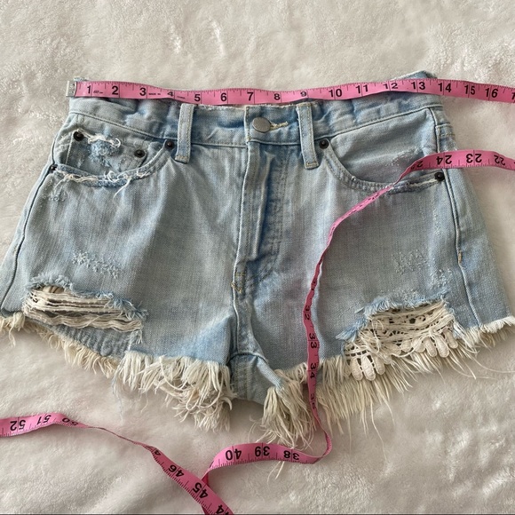 Free People “We The Free” Daisy Chain Lace Shorts - Picture 9 of 9